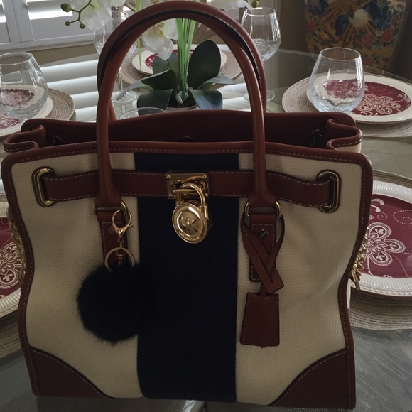 👛👜🌸 Authentic Mk Hamilton  ..💞💜🌺 - Picture 2 of 4