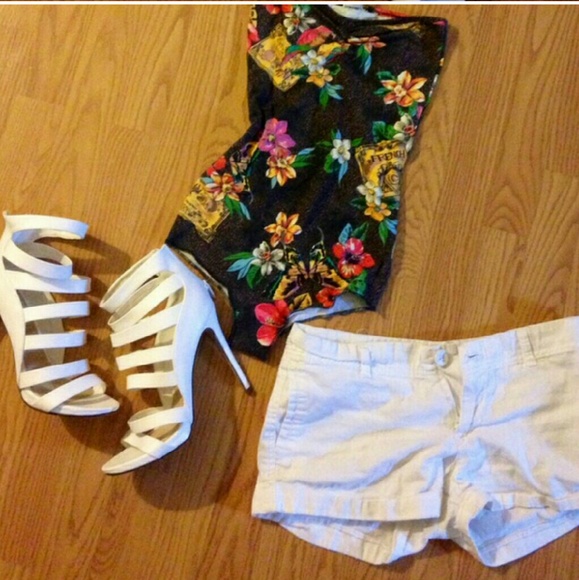 Reposhed floral bodysuit