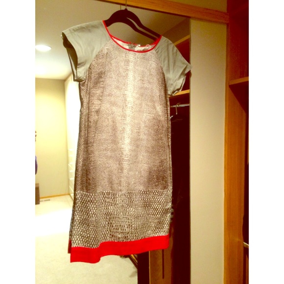 Kenneth Cole Shift Dress - Picture 1 of 4