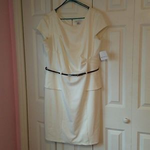 Liz Claiborne Vanilla Creme Dress