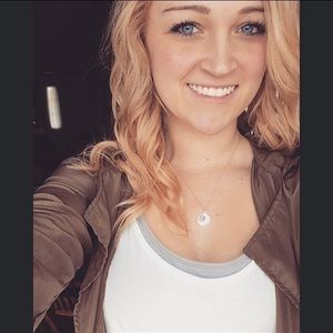 Meet your Posher, Abby