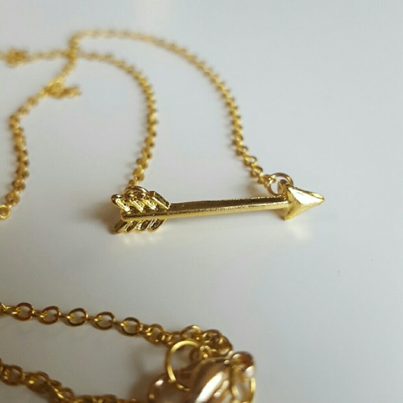 Arrow necklace