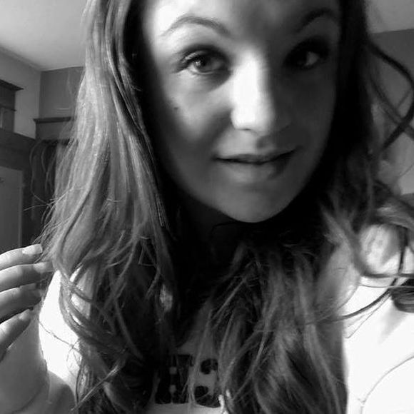 Meet your Posher, Abby - Picture 1 of 1