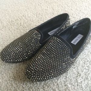 Steve Madden black stud flats (size 8)