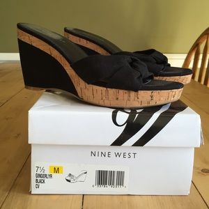 Size 7 1/2 black platform sandals
