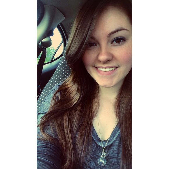 Meet your Posher, Jasmine