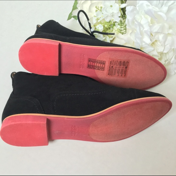 💙SOLD💙 Forever 21 // Lace Up Ankle Boots - Picture 3 of 4