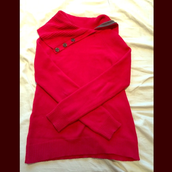 Wide neck sweater