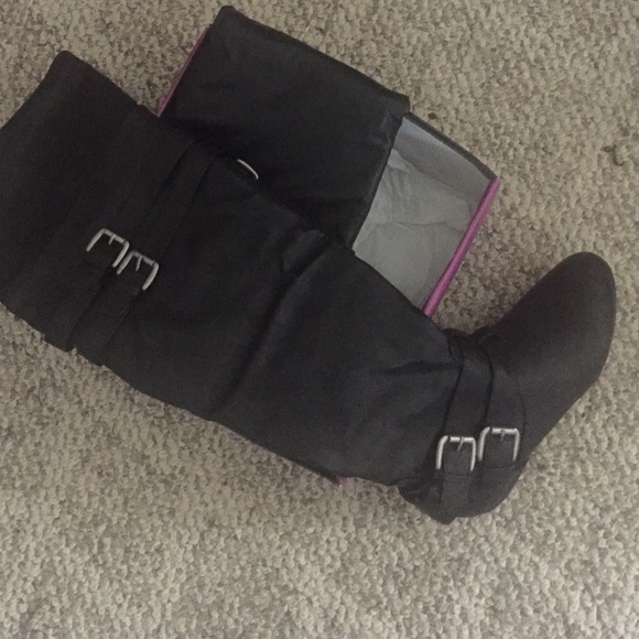 Charlotte Russe Boots! "Nature breeze" - Picture 2 of 4