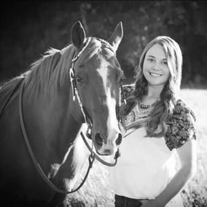 Meet your Posher, Mikaela