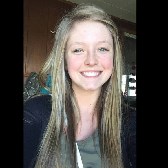 Meet your Posher, Brooke - Picture 1 of 1