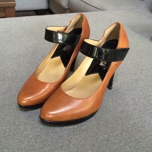 michael kors black and brown boots