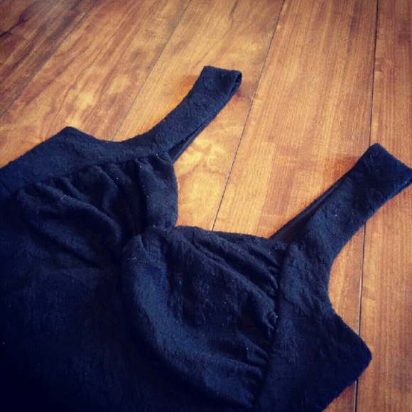 Black dress - Picture 2 of 4