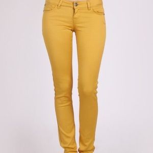 Mustard yellow jeans by celebrity pink size 3