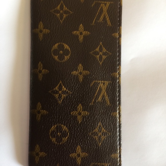 Louis Vuitton Handbags - Authentic Louis Vuitton Vintage CheckBook Wallet.