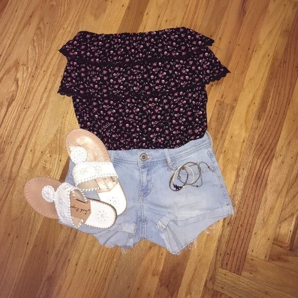 LA Hearts ruffle crop top