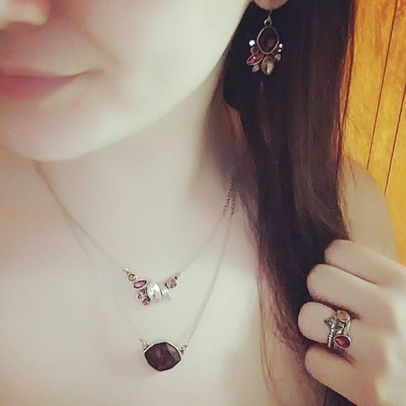 ⚠️ FLASHSALE 🆕 Statement Earrings - Picture 3 of 3