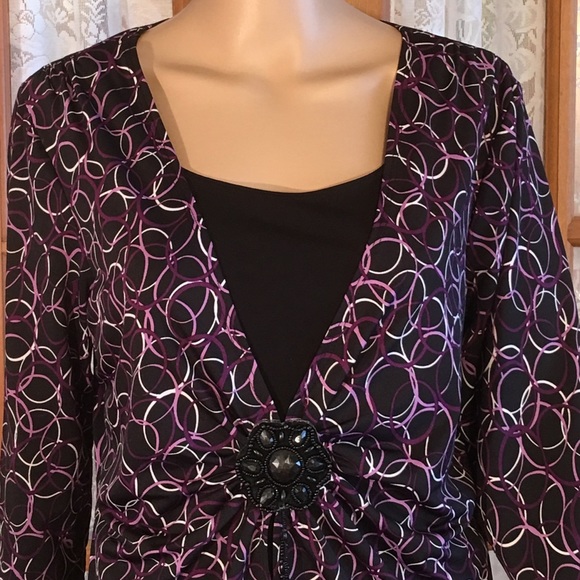 Notations Tops - ❤️Just In❤️Pretty Purple & Black Top by Notations