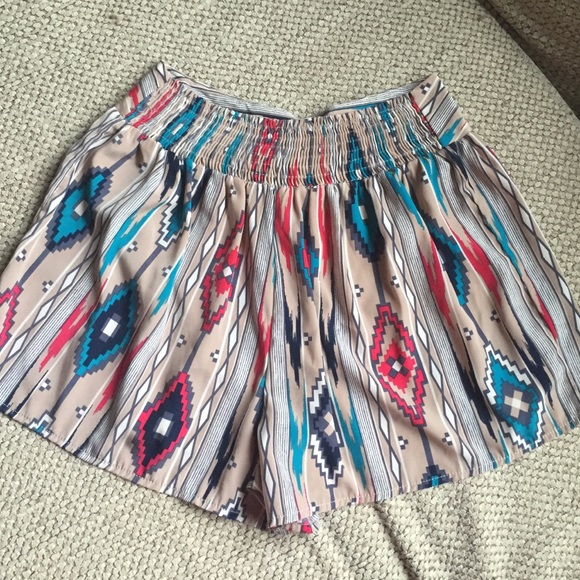 Printed Shorts - Picture 2 of 2