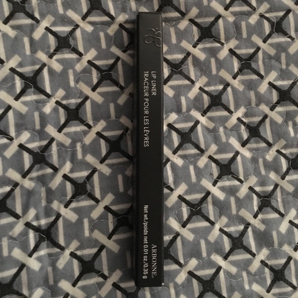 Arbonne lip liner