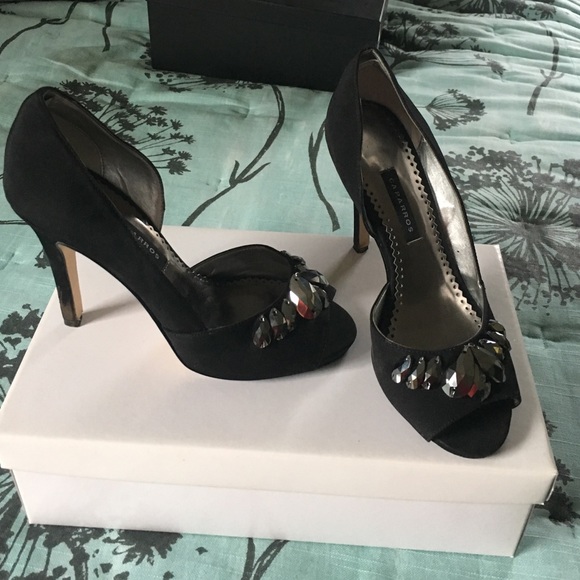 black heels - Picture 2 of 2
