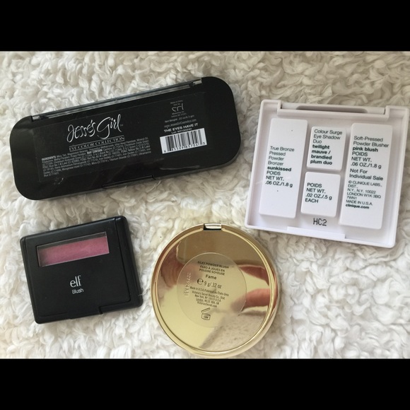 ๐๐ MAKEUP BUNDLE ๐๐ - Picture 3 of 3