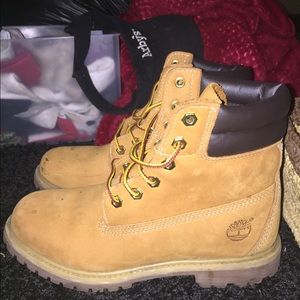 Timberlands!JUST LOOKING TO TRADE