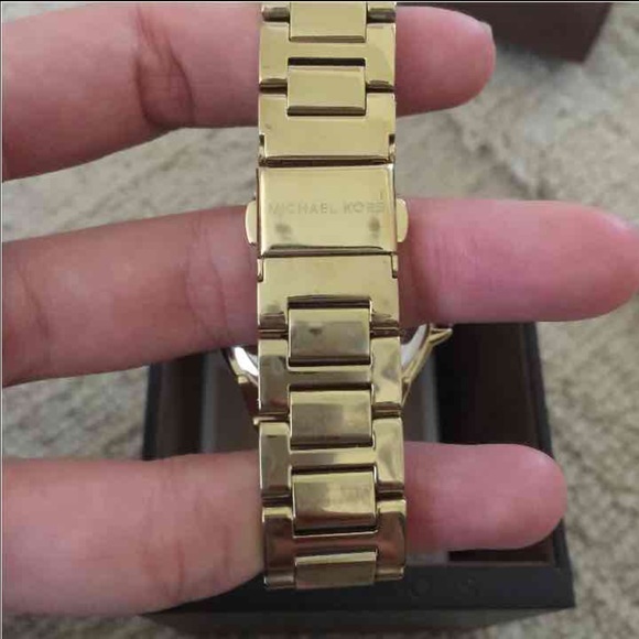 Michael Kors gold women\'s watch