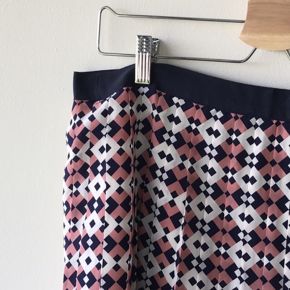 Gorgeous spring J.Crew pleated mini skirt 🍃 - Picture 2 of 4