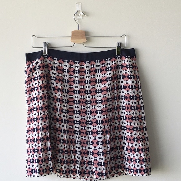 Gorgeous spring J.Crew pleated mini skirt 🍃 - Picture 3 of 4