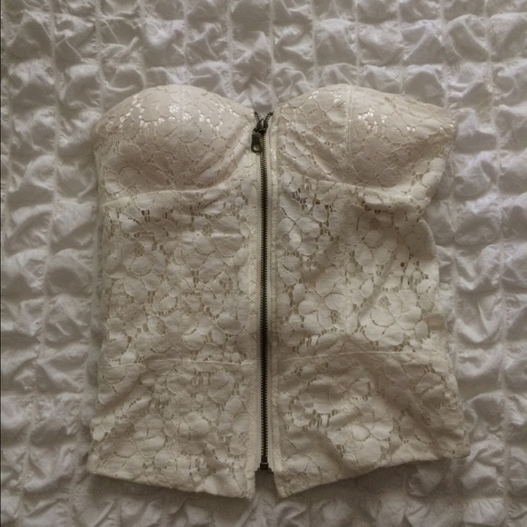 Zip up crop top! 90% cotton, 10%nylon, 100% poly