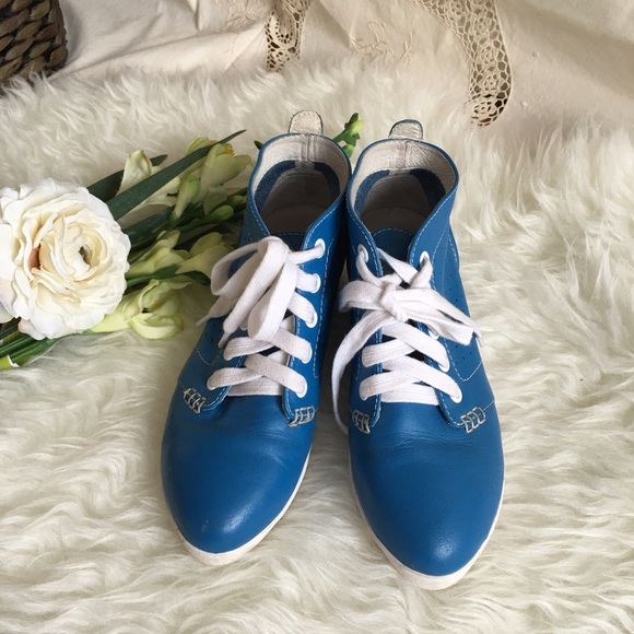 Used shoes - Picture 1 of 4