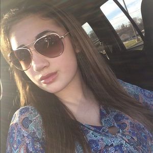 Meet your Posher, Jillian