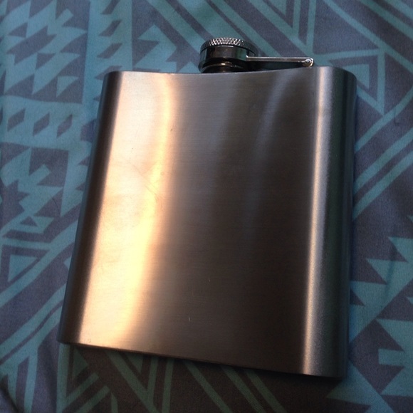 Brand NEW Flask - Picture 2 of 4