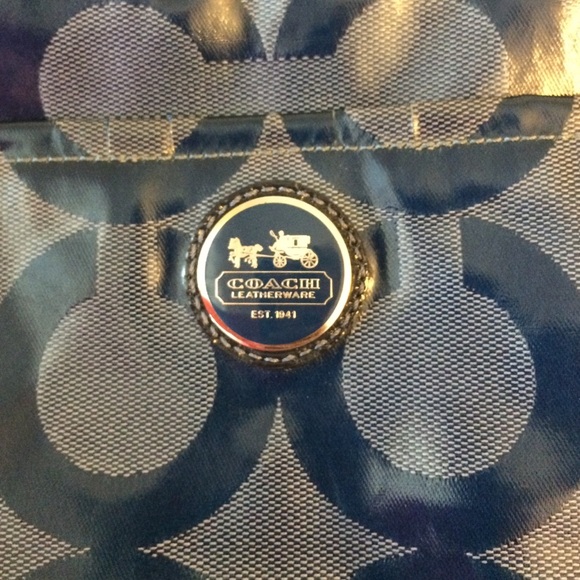 Coach purse - Picture 2 of 4