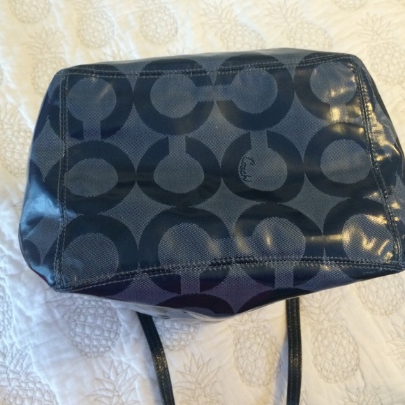 Coach purse - Picture 4 of 4