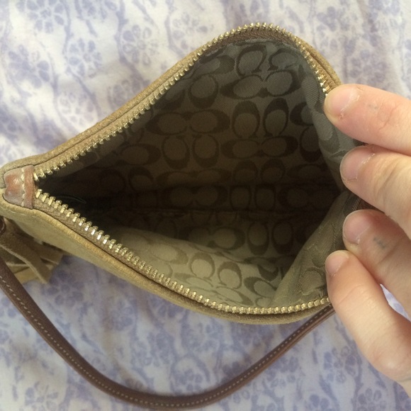 AUTHENTIC Coach 1941 Wristlet - Picture 3 of 4