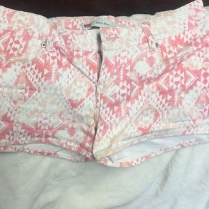 Levis patterned shorts!
