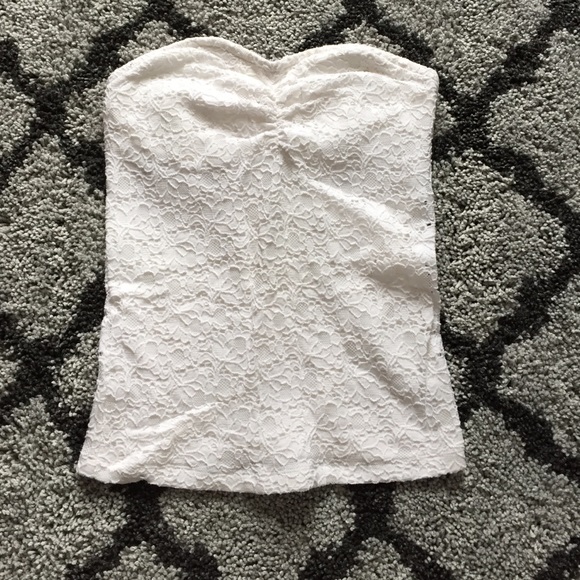 Lace strapless top!
