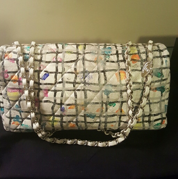 💘SOLD💝Chanel Graffiti Flapbag medium - Picture 2 of 4