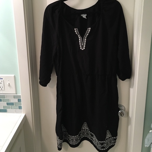 Black and white dress