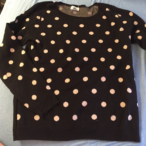 Old navy polka dot sweater