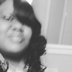 Meet your Posher, Monique