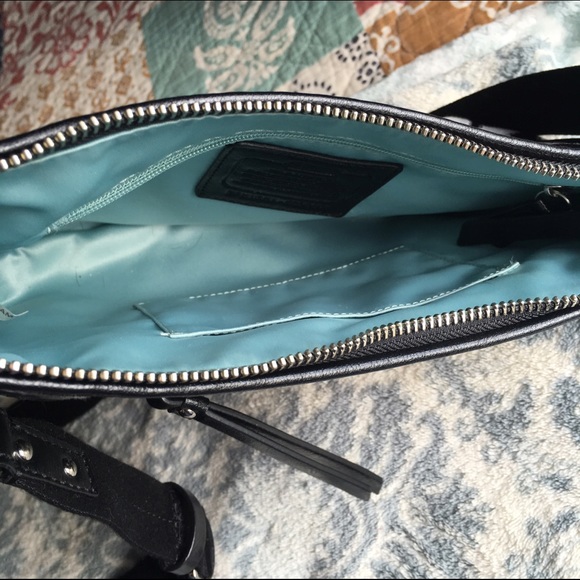 Coach Crossbody - Picture 3 of 4