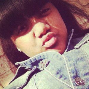 Meet your Posher, Dee