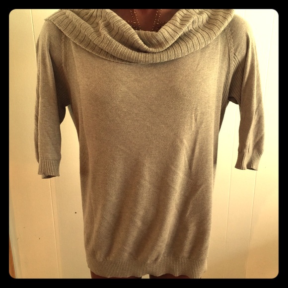 ⚡️FLASH SALE⚡️Express sweater