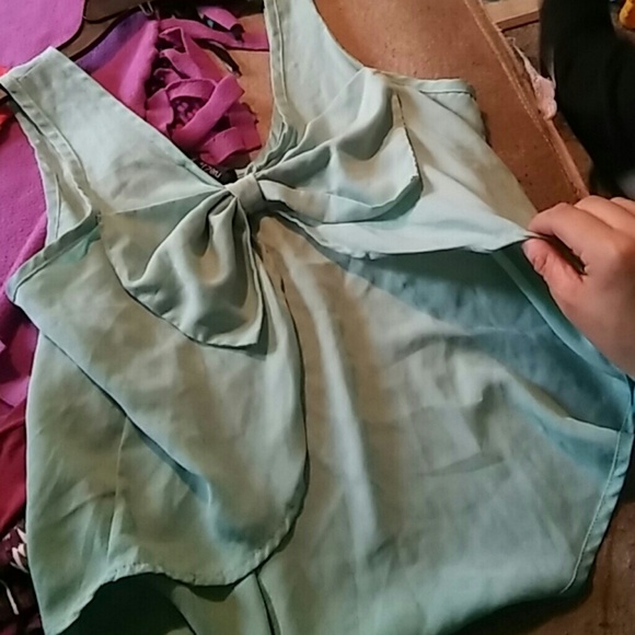 Top - Picture 2 of 2