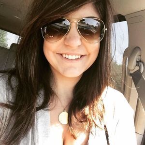 Meet your Posher, Michaela