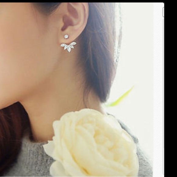 Ear Cuff  Leaf Stud piercing earring - Picture 2 of 4