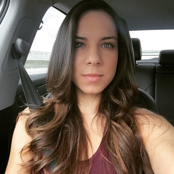 Meet your Posher, Danelis